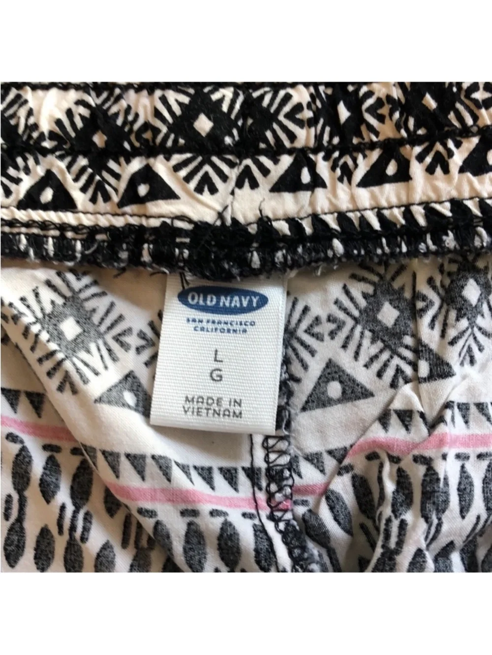Old Navy Multi-Color Aztec Drawstring Shorts Size Large - Picture 5 of 10
